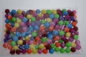 Koraliki plastikowe akrylowe kolorowe 200 sztuk 12mm z otworem